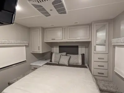 2026 Thor Motor Coach Omni Trail L35 photo 28