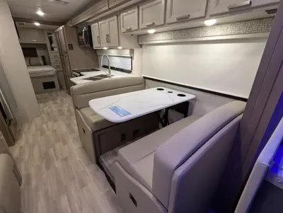 2026 Thor Motor Coach Omni Trail L35 photo 13