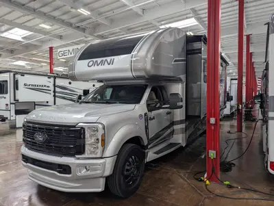 2026 Thor Motor Coach Omni Trail L35 photo 4