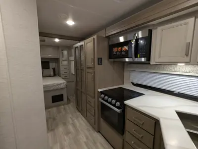 2026 Thor Motor Coach Omni Trail L35 photo 22