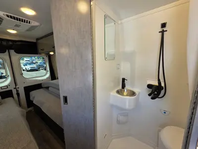 2026 Thor Motor Coach Tellaro 20U photo 23