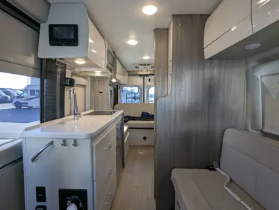 2022 Thor Motor Coach Tellaro 20J photo 17