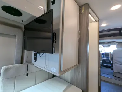 2022 Thor Motor Coach Tellaro 20J photo 27