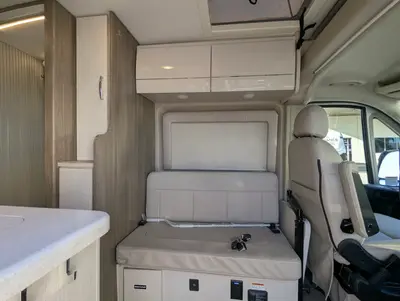 2022 Thor Motor Coach Tellaro 20J photo 12