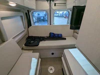 2022 Thor Motor Coach Tellaro 20J photo 25