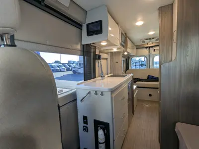 2022 Thor Motor Coach Tellaro 20J photo 18