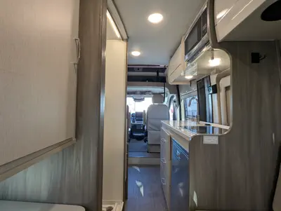 2022 Thor Motor Coach Tellaro 20J photo 28