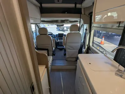 2022 Thor Motor Coach Tellaro 20J photo 30