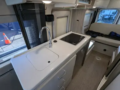 2022 Thor Motor Coach Tellaro 20J photo 21