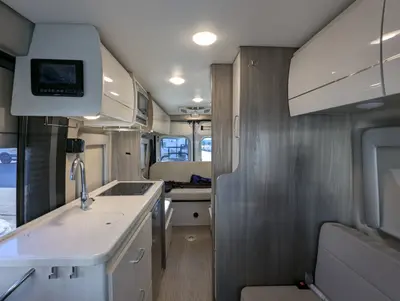 2022 Thor Motor Coach Tellaro 20J photo 19