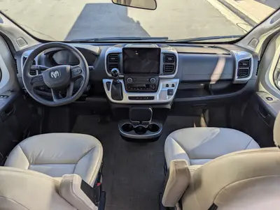 2022 Thor Motor Coach Tellaro 20J photo 10
