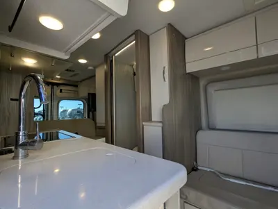 2022 Thor Motor Coach Tellaro 20J photo 13