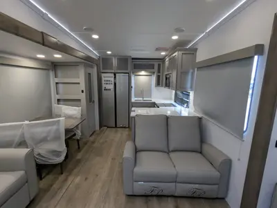 2026 Alliance RV Avenue 35RKS photo 18
