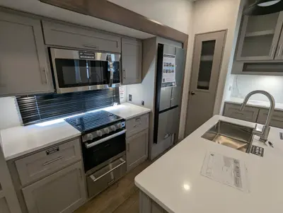 2026 Alliance RV Avenue All-Access Series 29RL photo 25