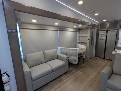2026 Alliance RV Avenue 35RKS photo 18