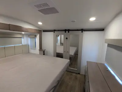 2026 Alliance RV Avenue 35RKS photo 9