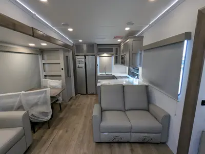2026 Alliance RV Avenue 35RKS photo 17
