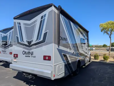 2026 Thor Motor Coach Omni Trail S29 photo 7