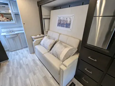 2026 Thor Motor Coach Omni Trail S29 photo 22