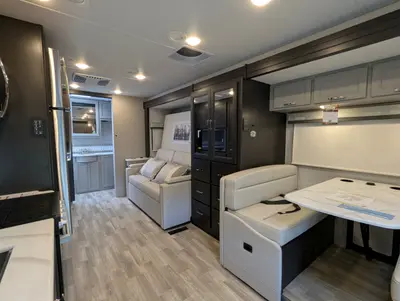 2026 Thor Motor Coach Omni Trail S29 photo 13