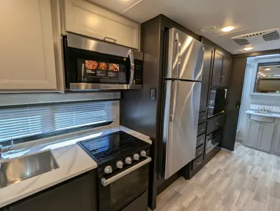 2026 Thor Motor Coach Omni Trail S29 photo 19