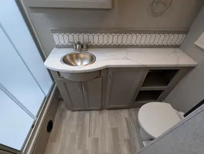 2026 Thor Motor Coach Omni Trail S29 photo 25