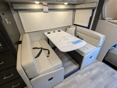 2026 Thor Motor Coach Omni Trail S29 photo 23