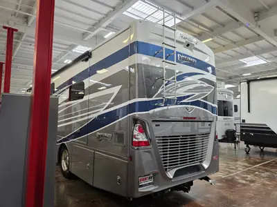 2026 Fleetwood Discovery 38N photo 6