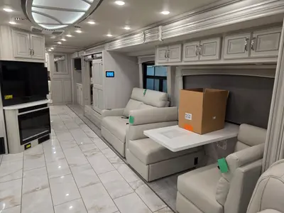 2026 Fleetwood Discovery 38N photo 25