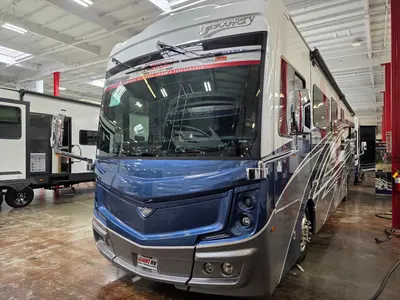 2026 Fleetwood Discovery 38N photo 9