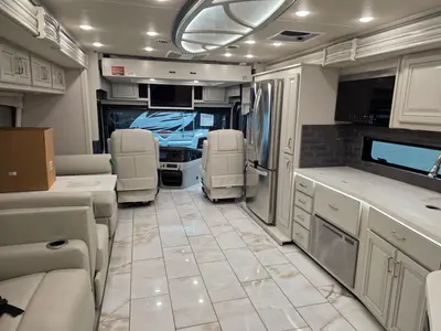 2026 Fleetwood Discovery 38N photo 36