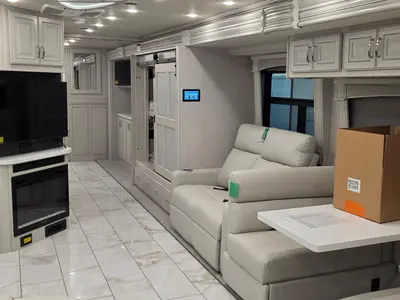 2026 Fleetwood Discovery 38N photo 23