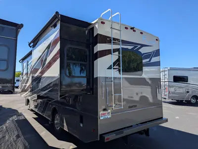 2026 Fleetwood Flair 28A photo 5