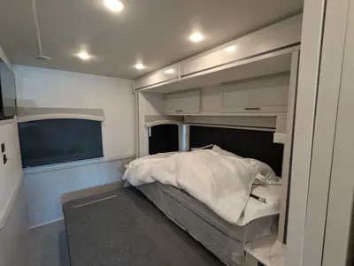2026 Fleetwood Flair 28A photo 24