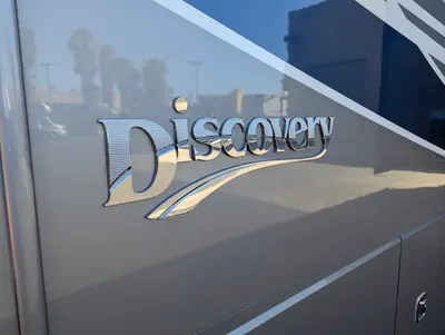 2026 Fleetwood Discovery 38W photo 6