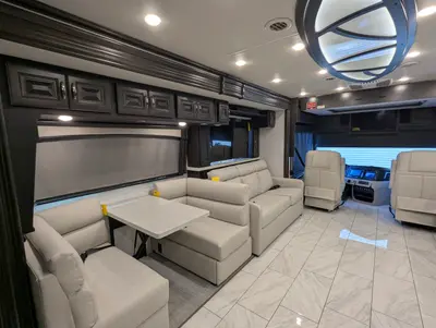 2026 Fleetwood Discovery 38W photo 46