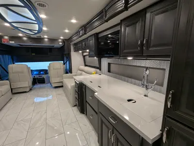 2026 Fleetwood Discovery 38W photo 45