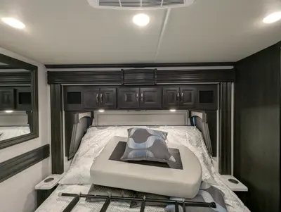 2026 Fleetwood Discovery 38W photo 31