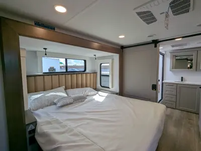 2026 Alliance RV Paradigm 385FL photo 27