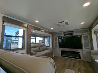 2026 Alliance RV Paradigm 385FL photo 8