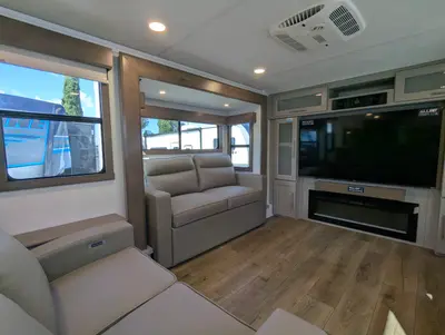2026 Alliance RV Paradigm 385FL photo 11