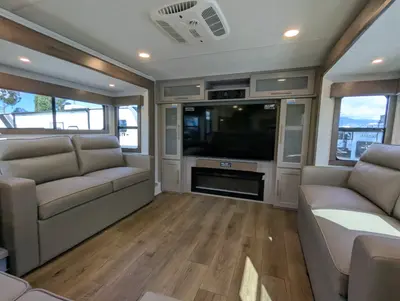 2026 Alliance RV Paradigm 385FL photo 12