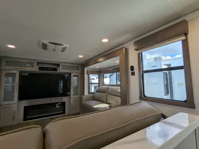 2026 Alliance RV Paradigm 385FL photo 10