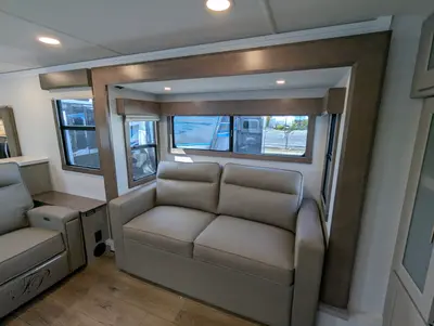 2026 Alliance RV Paradigm 385FL photo 15