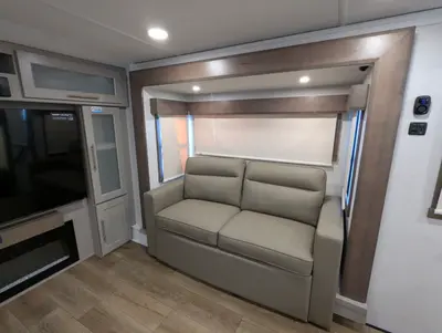 2026 Alliance RV Paradigm 385FL photo 10