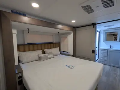 2026 Alliance RV Paradigm 385FL photo 22