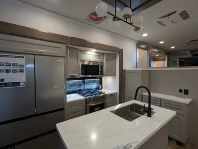 2026 Alliance RV Paradigm 385FL photo 19