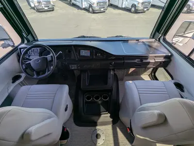 2026 Fleetwood Flair 29M photo 11