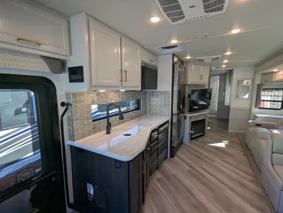 2026 Fleetwood Bounder 35K photo 15