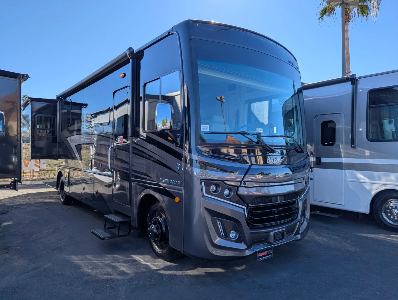 2026 Fleetwood Bounder 35K exterior